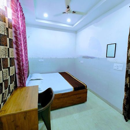 Hotel Yolo- Chandīgarh Εξωτερικό φωτογραφία