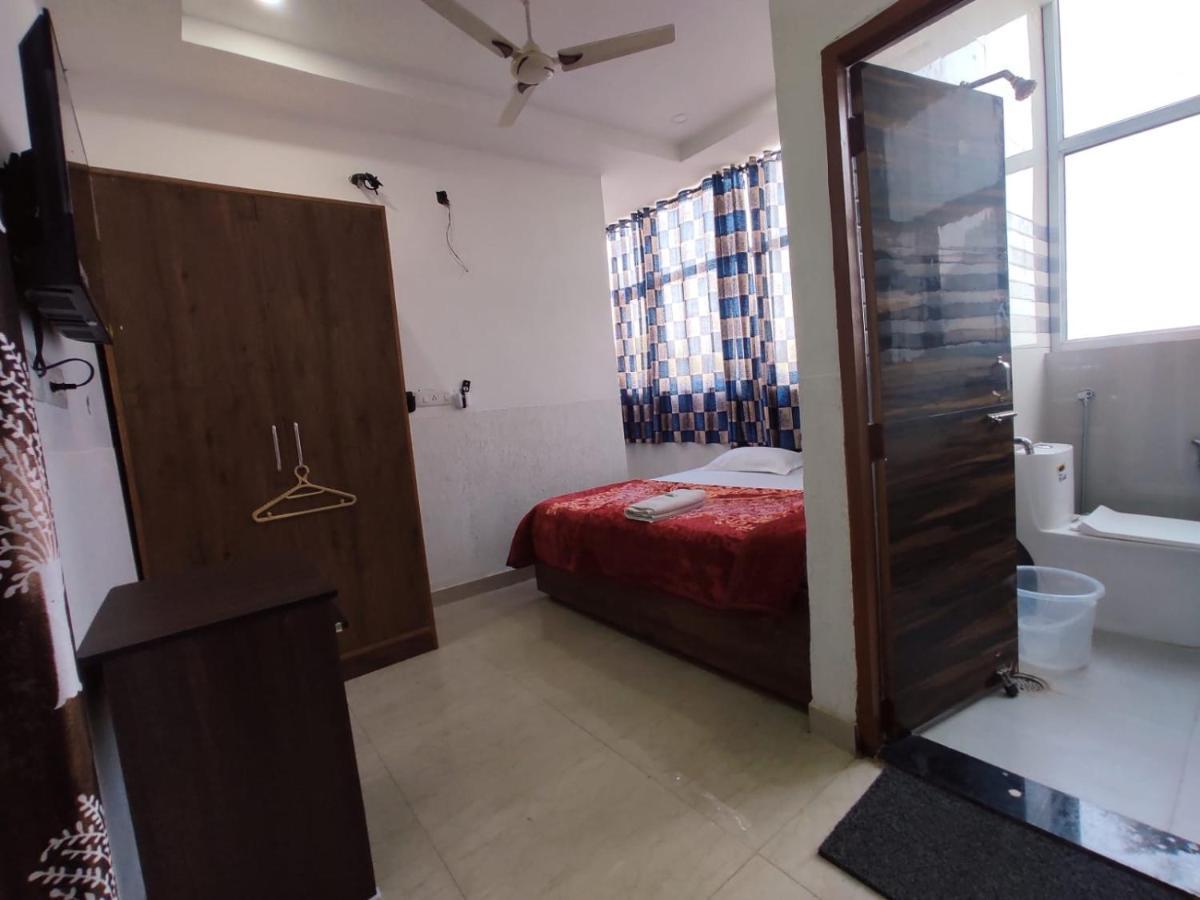Hotel Yolo- Chandīgarh Εξωτερικό φωτογραφία
