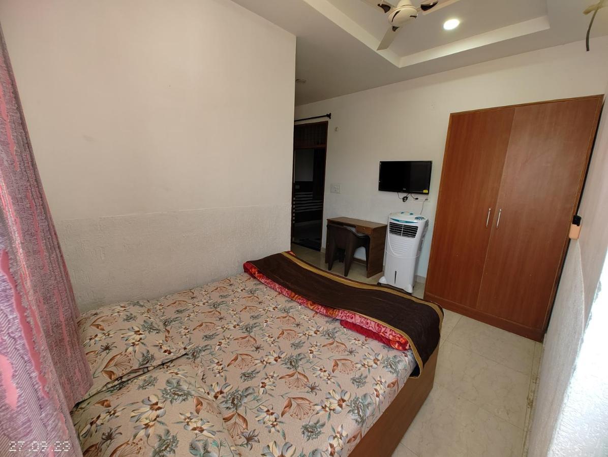 Hotel Yolo- Chandīgarh Εξωτερικό φωτογραφία
