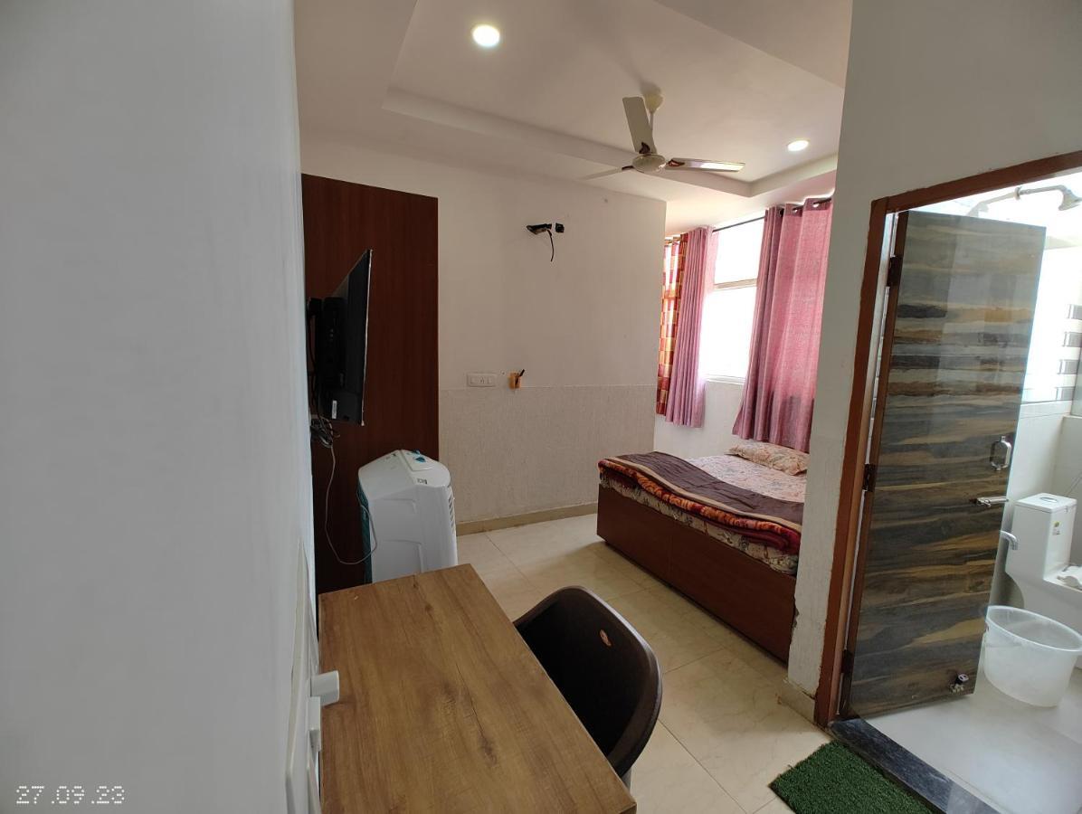 Hotel Yolo- Chandīgarh Εξωτερικό φωτογραφία