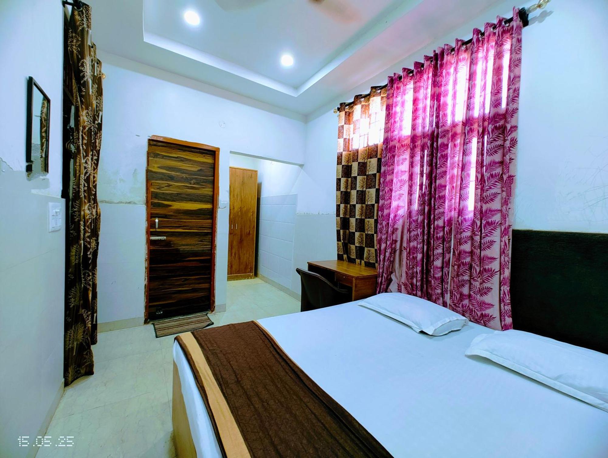 Hotel Yolo- Chandīgarh Εξωτερικό φωτογραφία