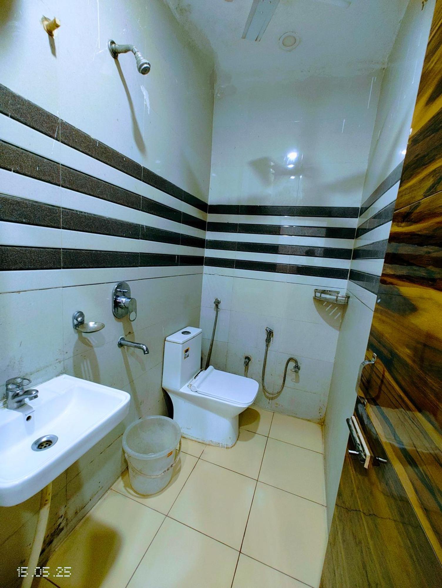 Hotel Yolo- Chandīgarh Εξωτερικό φωτογραφία